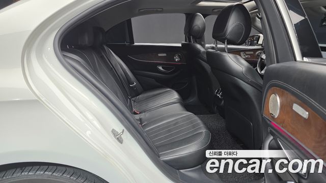 Mercedes-Benz E-Class (W213) E220d Exclusive 2017 — фото 12