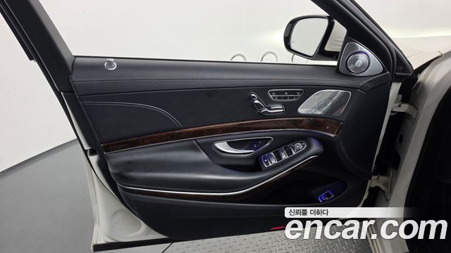 Mercedes-Benz S-Class (W222) S560L 4MATIC 2019 — фото 24