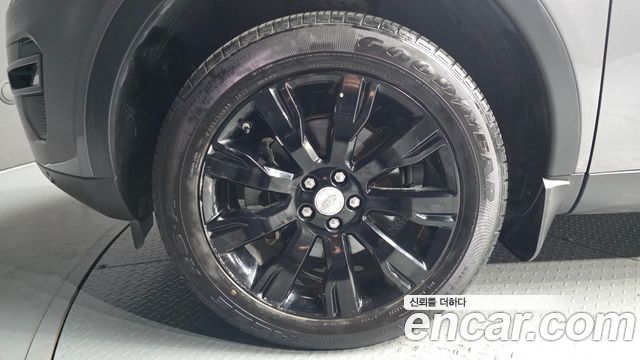 Land Rover Discovery Sport 2.0 TD4 HSE Luxury 2016 — фото 5