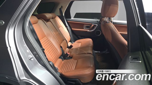 Land Rover Discovery Sport 2.0 TD4 HSE Luxury 2016 — фото 11