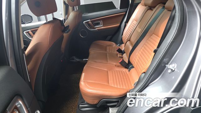 Land Rover Discovery Sport 2.0 TD4 HSE Luxury 2016 — фото 12