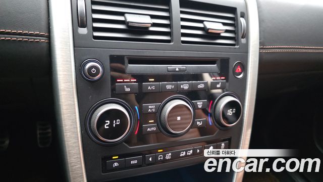 Land Rover Discovery Sport 2.0 TD4 HSE Luxury 2016 — фото 18