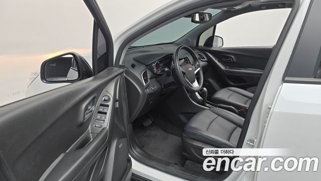 Chevrolet Trax 1.4 Red Line Premier 2021 — фото 10