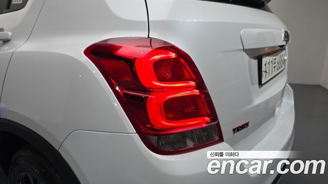 Chevrolet Trax 1.4 Red Line Premier 2021 — фото 23
