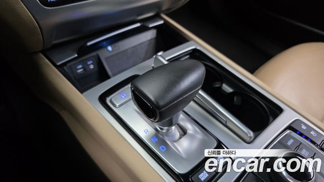 Genesis G80 3.3 GDI AWD Premium Luxury 2017 — фото 9