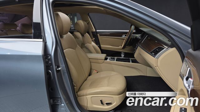 Genesis G80 3.3 GDI AWD Premium Luxury 2017 — фото 11