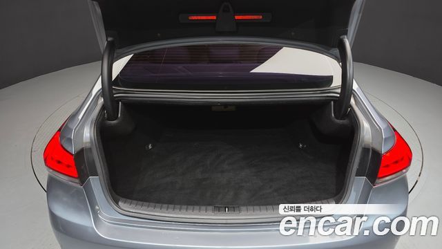 Genesis G80 3.3 GDI AWD Premium Luxury 2017 — фото 20