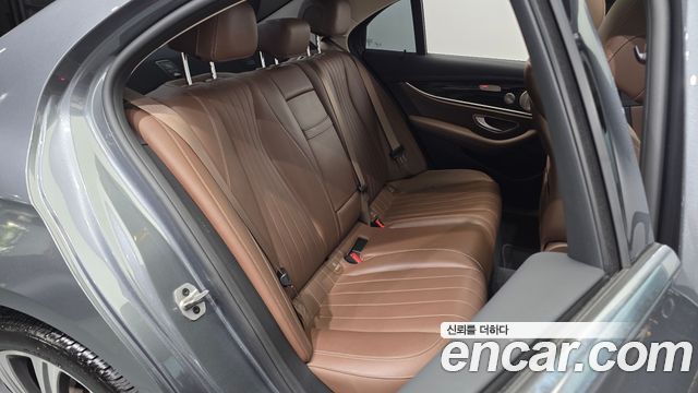 Mercedes-Benz E-Class (W213) E450 4MATIC Exclusive 2021 — фото 12