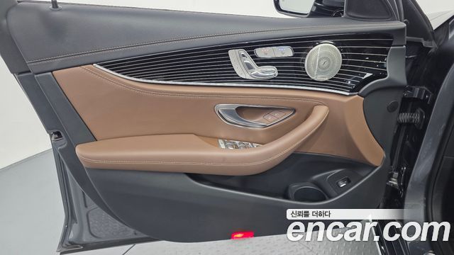 Mercedes-Benz E-Class (W213) E450 4MATIC Exclusive 2021 — фото 24