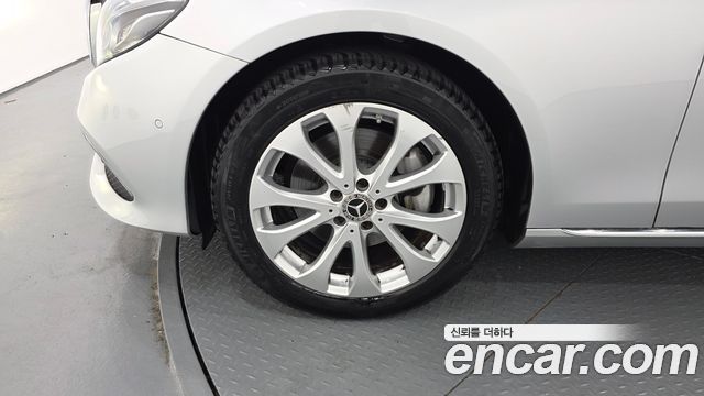 Mercedes-Benz E-Class (W213) E220d 4MATIC Exclusive 2017 — фото 5