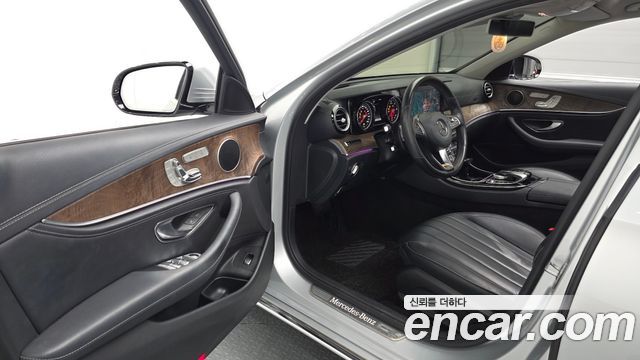 Mercedes-Benz E-Class (W213) E220d 4MATIC Exclusive 2017 — фото 10