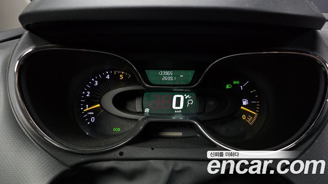 Renault Korea QM3 RE Signature 2016 — фото 8