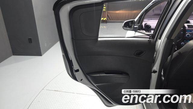 Chevrolet Spark LPG LT Standard 2012 — фото 25