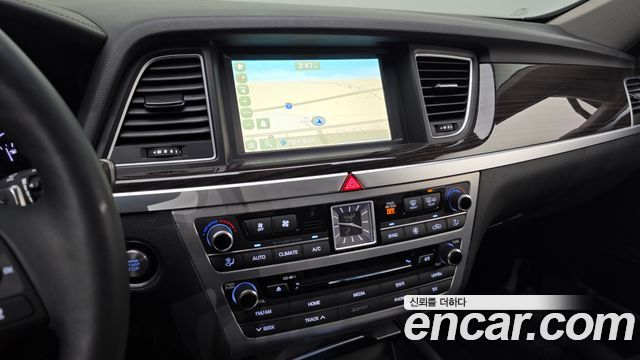 Genesis G80 3.3 GDI AWD Luxury 2018 — фото 13