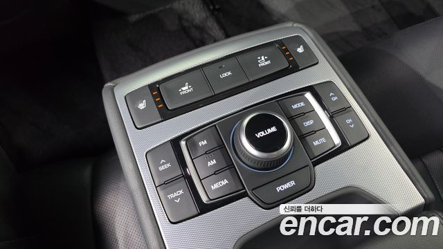 Genesis G80 3.3 GDI AWD Luxury 2018 — фото 17