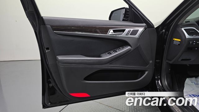 Genesis G80 3.3 GDI AWD Luxury 2018 — фото 24