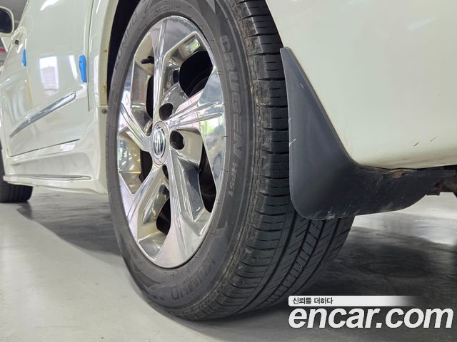 KG Mobility (SsangYong) Korando Turismo 4WD Extreme Sport 9-Seater 2019 — фото 6
