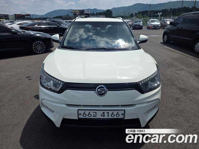 KG Mobility (SsangYong) Tivoli LX 2WD DLX 2015 — фото 3