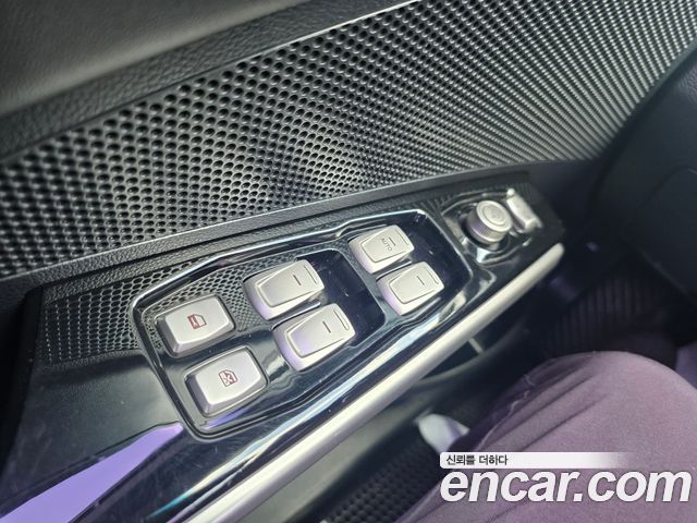 KG Mobility (SsangYong) Tivoli LX 2WD DLX 2015 — фото 16