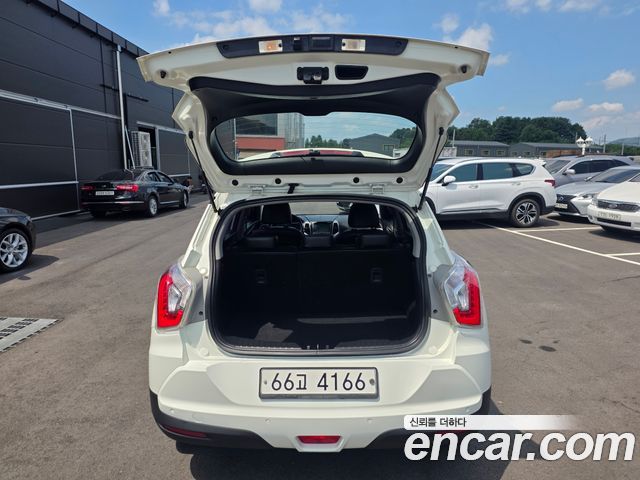 KG Mobility (SsangYong) Tivoli LX 2WD DLX 2015 — фото 24