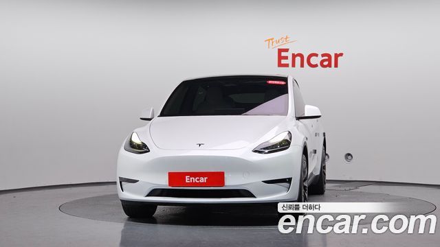 Tesla Model Y Long Range AWD 2024 — фото 3