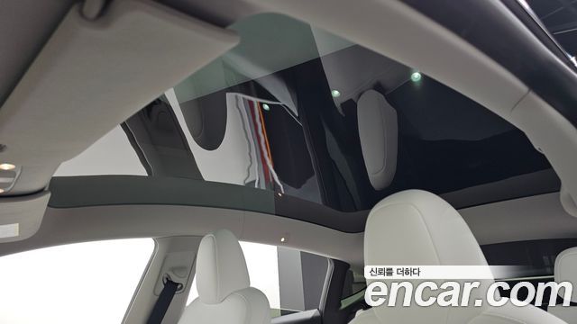 Tesla Model Y Long Range AWD 2024 — фото 19