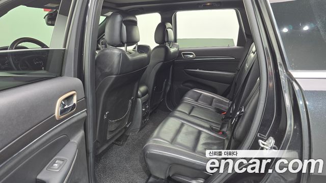 Jeep Grand Cherokee 3.6 Overland WK2 2015 — фото 11