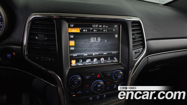 Jeep Grand Cherokee 3.6 Overland WK2 2015 — фото 17