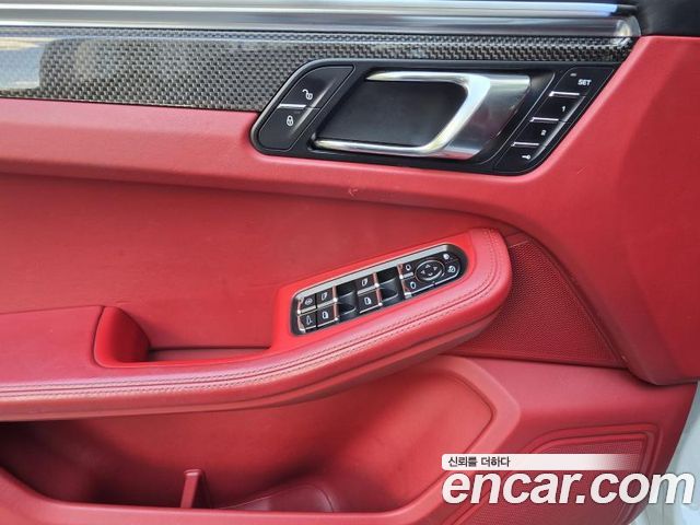 Porsche Macan 3.0 GTS 95B 2017 — фото 19