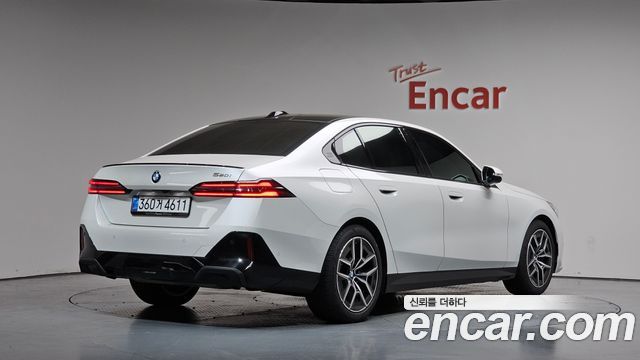 BMW 5 Series (G60) 520i Special Edition 2026 — фото 2