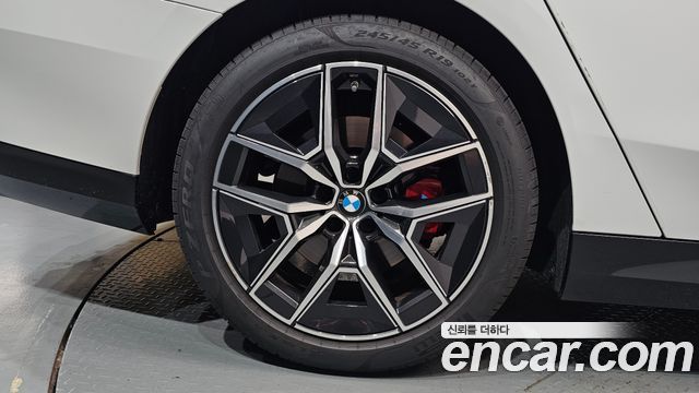 BMW 5 Series (G60) 520i Special Edition 2026 — фото 21