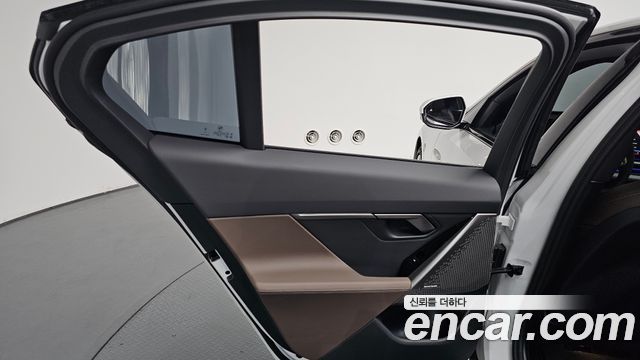 BMW 5 Series (G60) 520i Special Edition 2026 — фото 25
