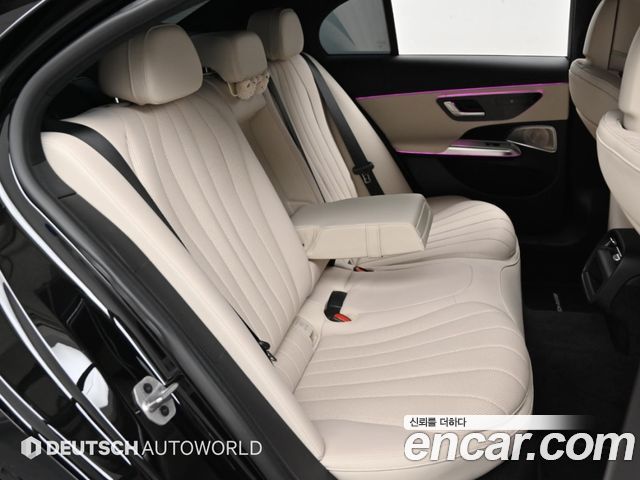 Mercedes-Benz E-Class (W214) E300 4MATIC AMG Line 2025 — фото 17