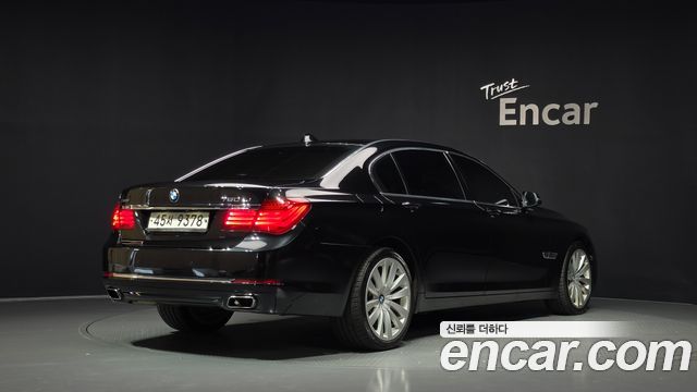 BMW 7 Series (F01) 750Li xDrive Individual 2015 — фото 2