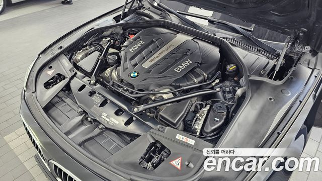BMW 7 Series (F01) 750Li xDrive Individual 2015 — фото 6