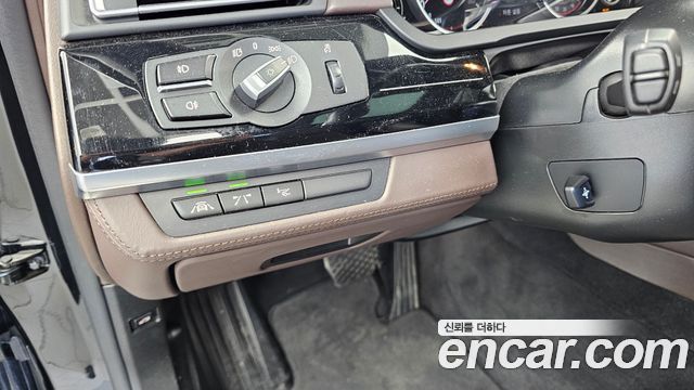 BMW 7 Series (F01) 750Li xDrive Individual 2015 — фото 20