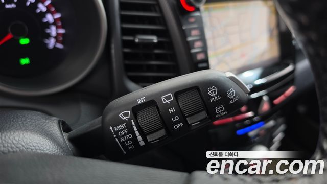 KG Mobility (SsangYong) Tivoli Air Diesel IX 2WD 2018 — фото 19