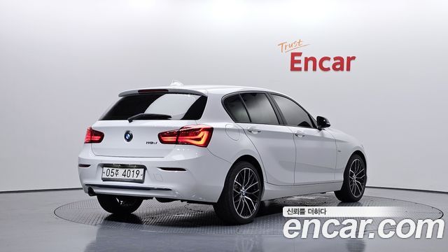 BMW 1 Series (F20) 118d Sport 5Door 2016 — фото 2