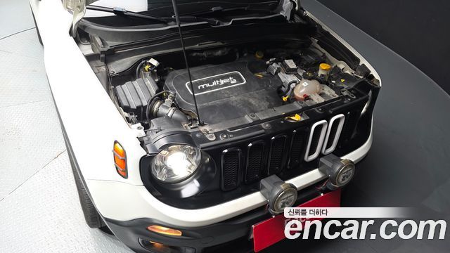 Jeep Renegade 2.0 Diesel Limited AWD 2017 — фото 6