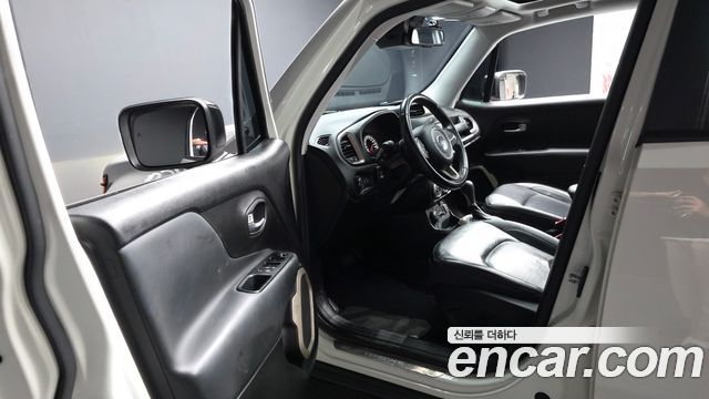 Jeep Renegade 2.0 Diesel Limited AWD 2017 — фото 10