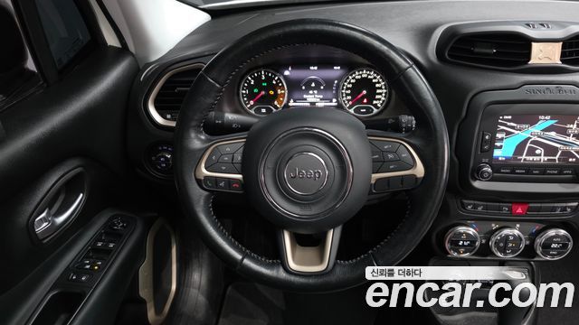 Jeep Renegade 2.0 Diesel Limited AWD 2017 — фото 13