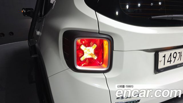 Jeep Renegade 2.0 Diesel Limited AWD 2017 — фото 23