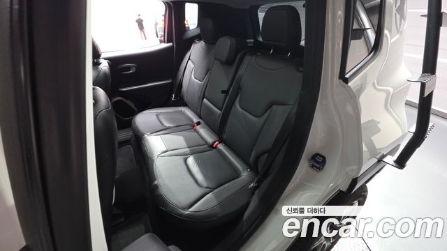 Jeep Renegade 2.0 Diesel Limited AWD 2017 — фото 26