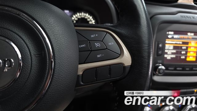 Jeep Renegade 2.0 Diesel Limited AWD 2017 — фото 31