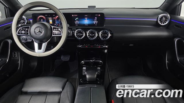 Mercedes-Benz A-Class (W177) A200d Sedan 2022 — фото 7