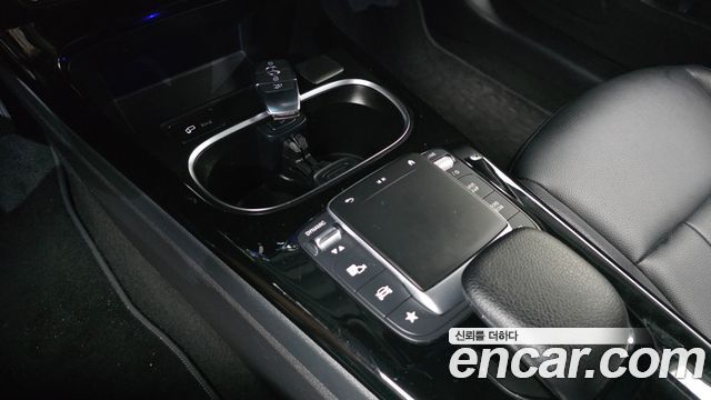 Mercedes-Benz A-Class (W177) A200d Sedan 2022 — фото 20