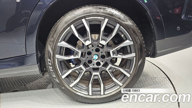 BMW X6 (G06) xDrive40i M Sport 2024 — фото 21
