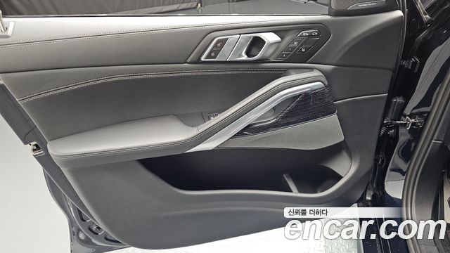 BMW X6 (G06) xDrive40i M Sport 2024 — фото 24