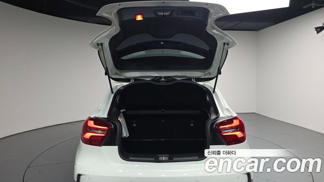 Mercedes-Benz A-Class (W176) A45 AMG 4MATIC 2018 — фото 20