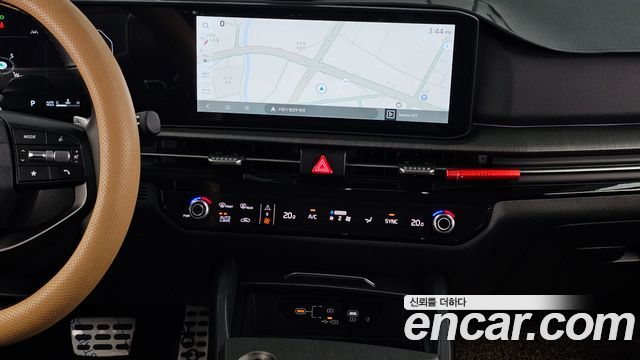 Kia Sportage (V) Gasoline 1.6 Turbo 2WD Signature 2025 — фото 20